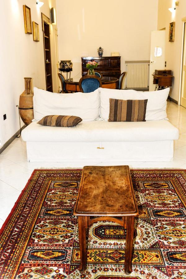 Charming Apartment Νάπολη Εξωτερικό φωτογραφία