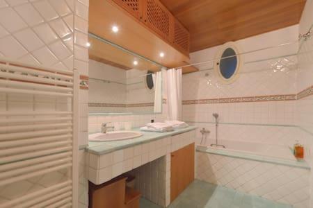 Charming Apartment Νάπολη Εξωτερικό φωτογραφία